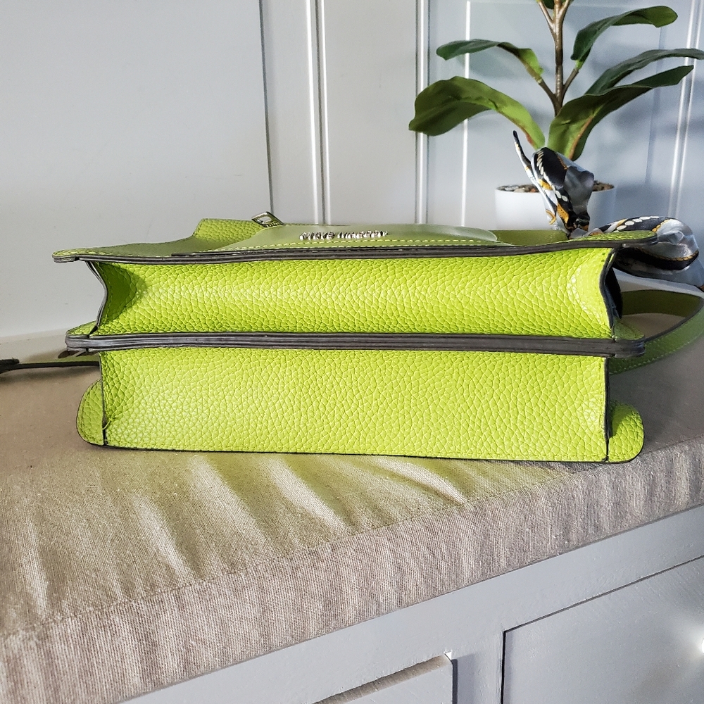 STEVE MADDEN Bloren neon green 2-way chain satchel crossbody From Smokers Home - Picture 8 of 13